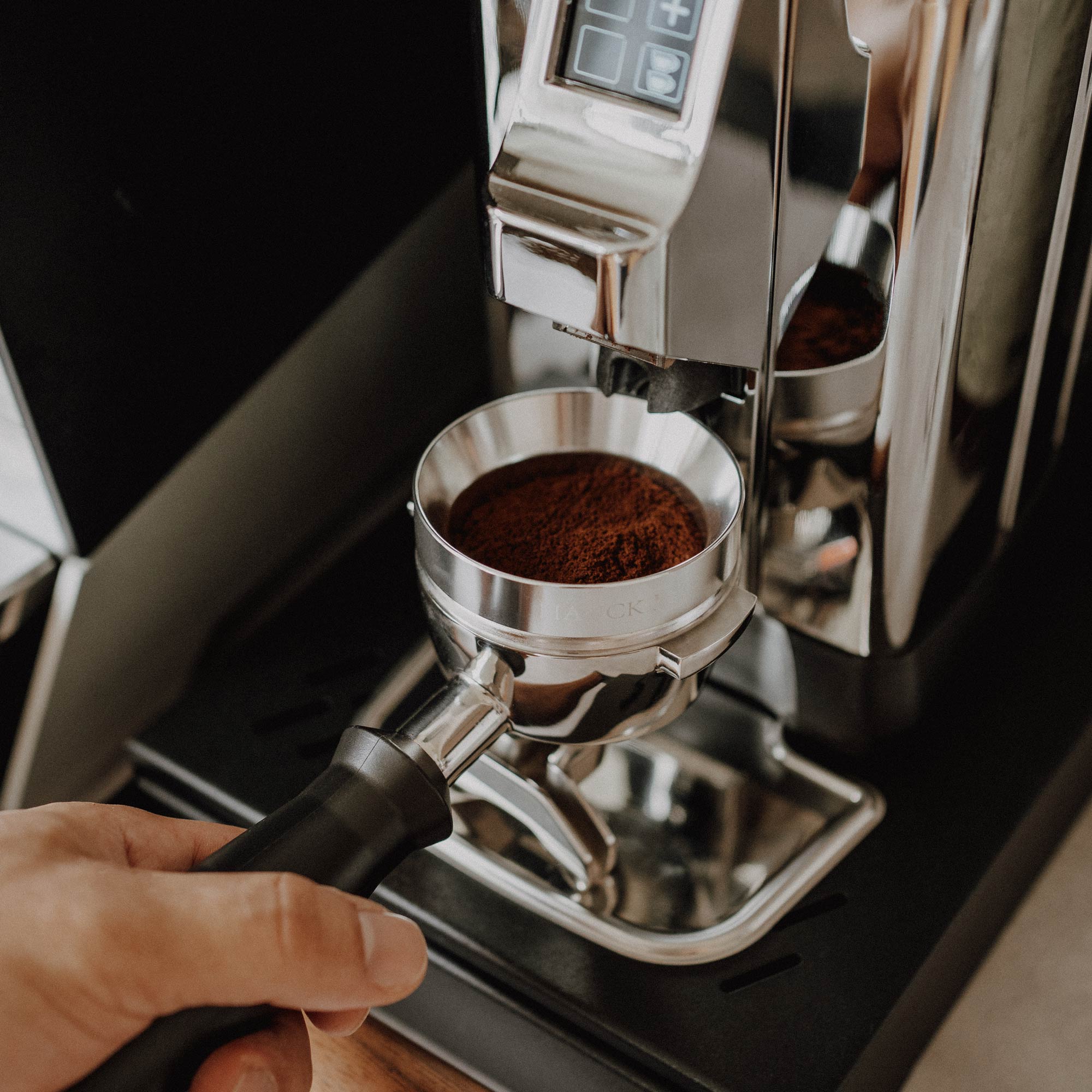 j-hornig-hauck-dosierring-magnetisch-coffeenizer-espresso-dosing-funnel image 3