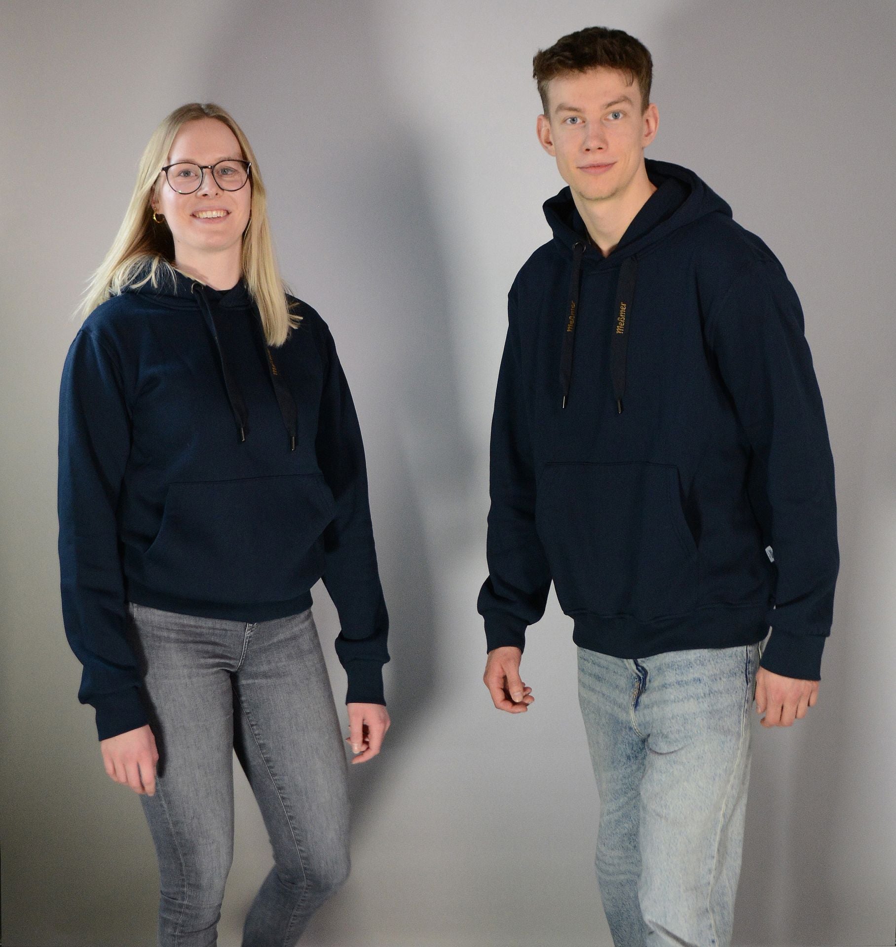 me-mer-oversize-hoodie-dunkelblau-fan-hoodie-aus-baumwolle image 1